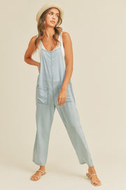 A Classic Feeling Jumpsuit