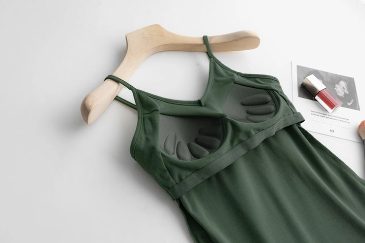 Daily V-neck Tank w/Built-in Bra