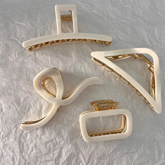 Vera Gold Metal Claw Clip