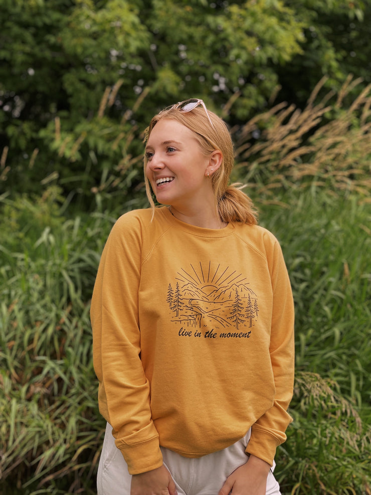 Live In The Moment Pullover