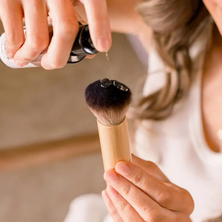 Self Tanner Kabuki Facial Brush