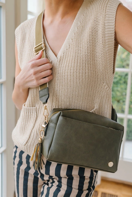 Kara Crossbody w/Removable Tassel