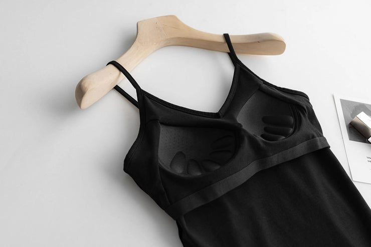 Daily V-neck Tank w/Built-in Bra