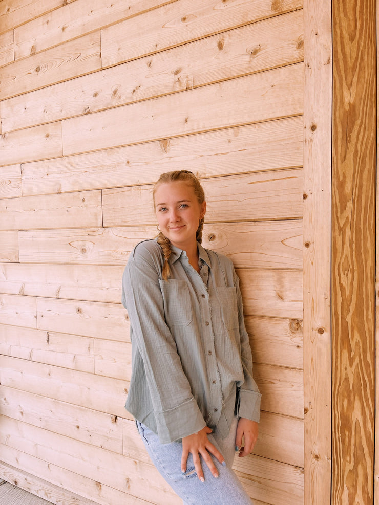 Keep Blooming Button Down