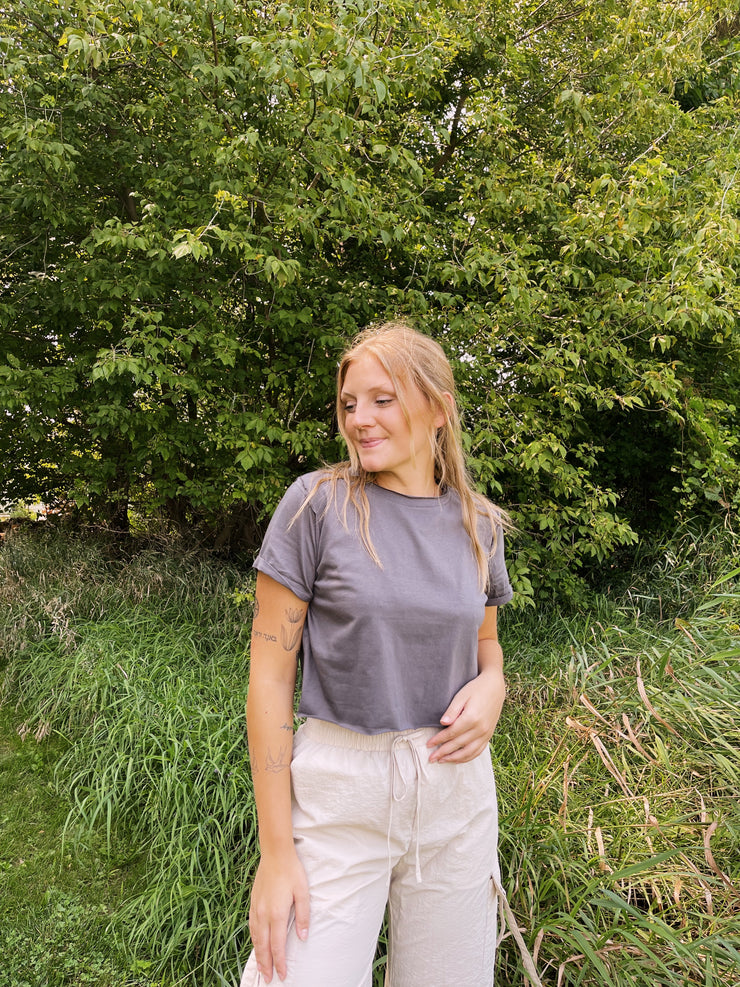 Average Girly Cropped Tee