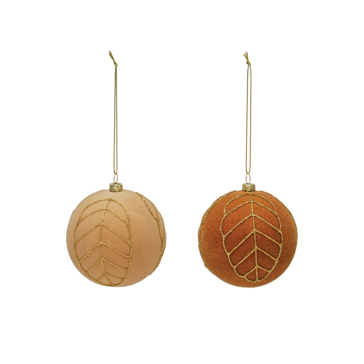 Velvet Ornament W/ Leaves