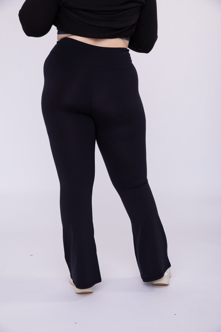 Keeping the Norm Crossover Waist Yoga Pants